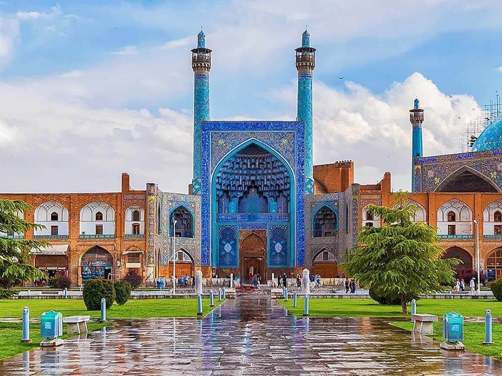 Isfahan Travel Guide